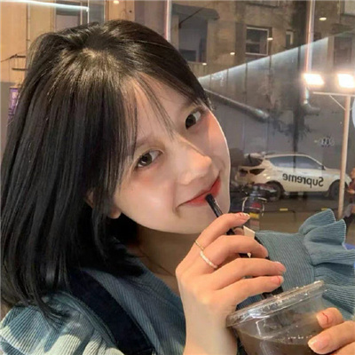 克拉玛依伴游女生逢丝微的资料