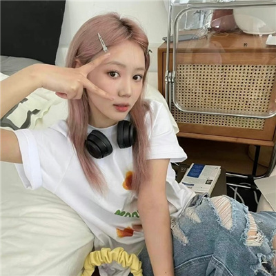 克拉玛依伴游女生左惜筠的资料